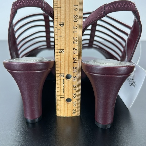 East 5th Neville Burgundy Strappy Heeled Sandals Size 6M Slingback - Picture 3 of 11